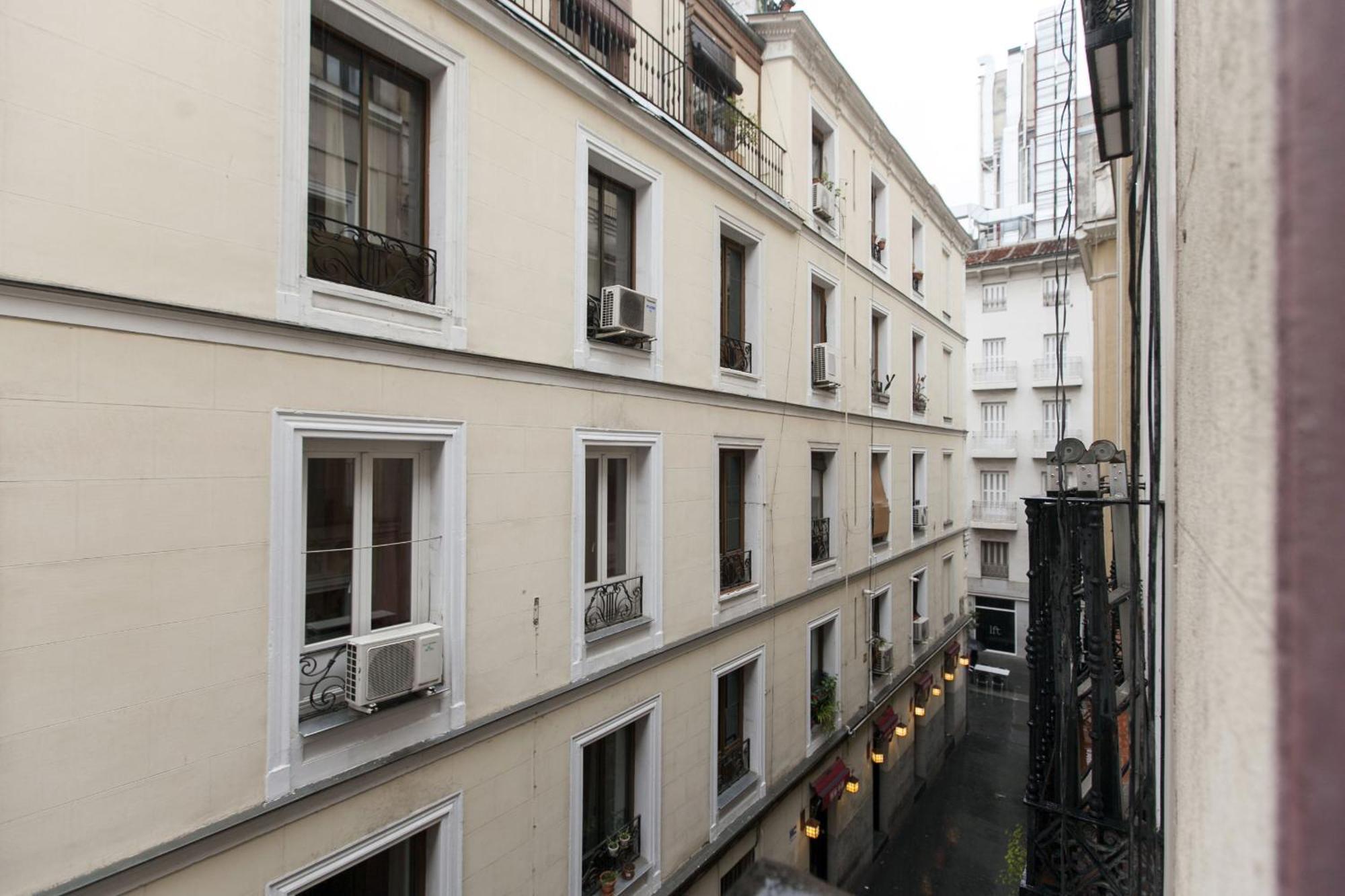 Apartamentos Day Madrid Callao Centro Gran Via Sol Malasana Экстерьер фото